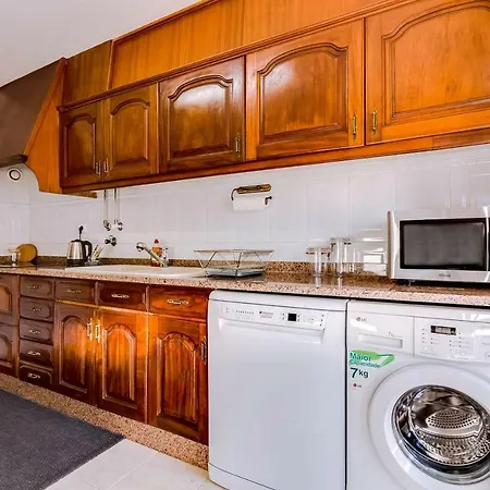 Stunning Views 3 Bed - 5 Min - Center - * ファロ